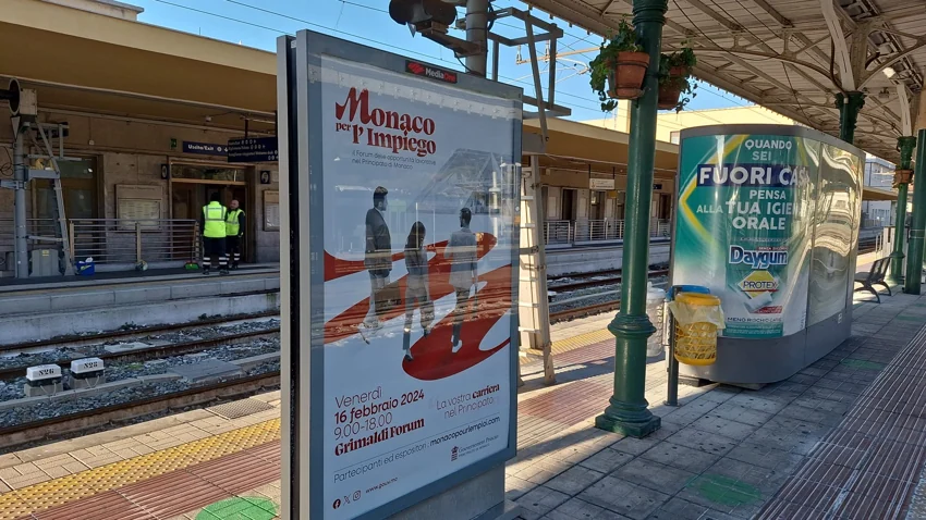 Totem Esterni + Stazioni FS